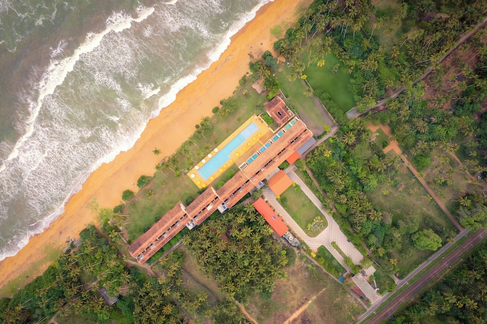 Grand Beach Wadduwa 39/42