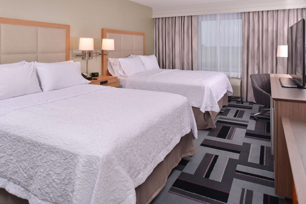 Hampton Inn And Suites Ames Ia 13/45