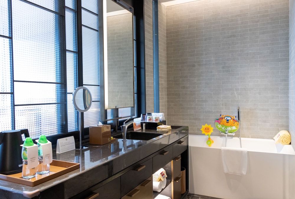 Intercontinental Dongguan 21/76