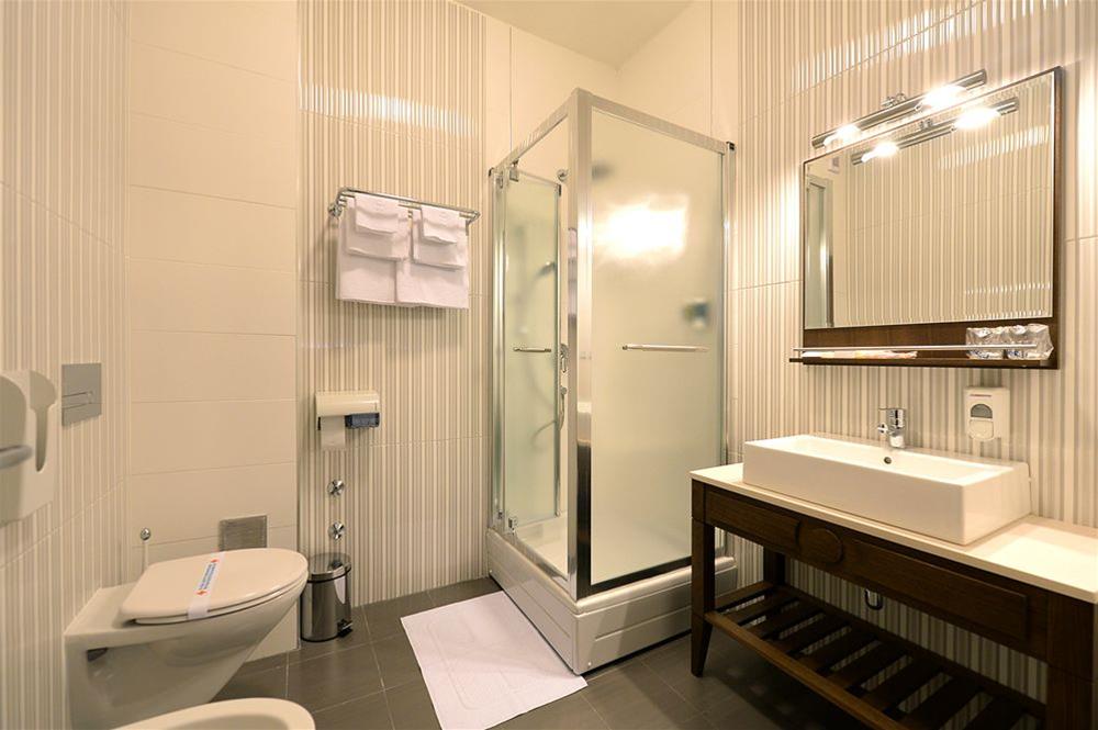 Majdan Hotel 35/38
