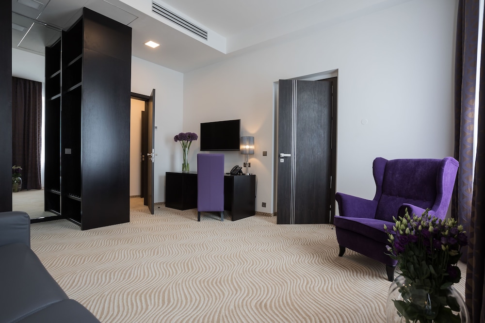 Myo Hotel Wenceslas 8/68