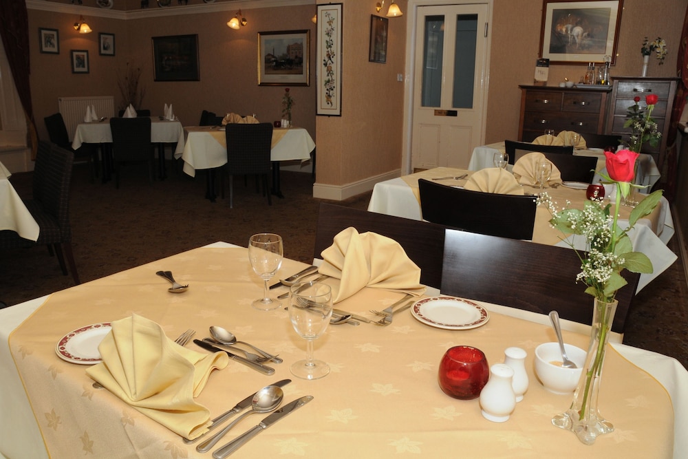 Hundith Hill Hotel 50/66