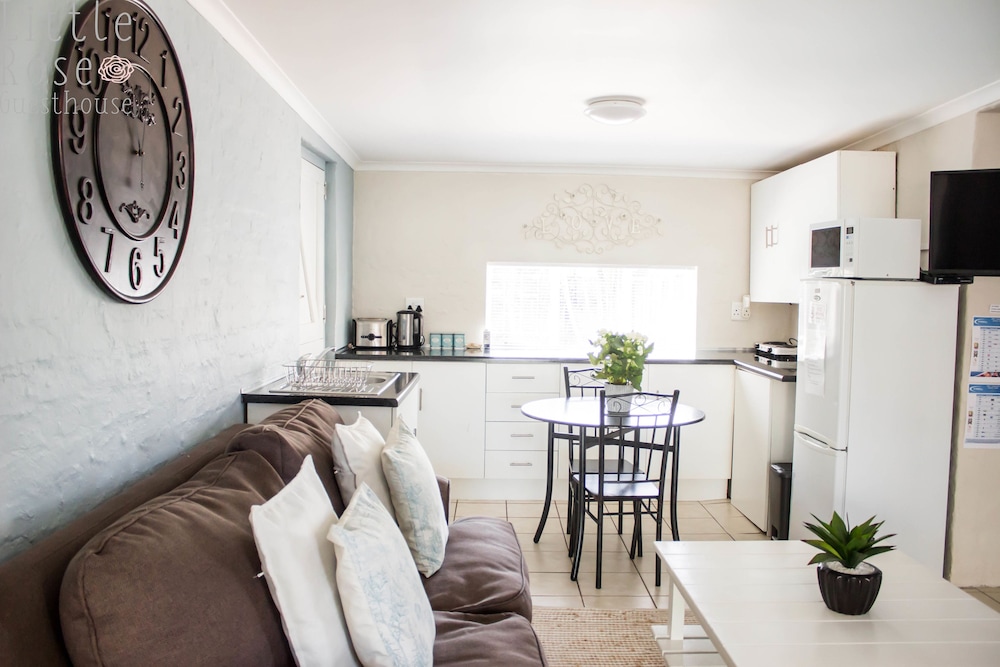Little Rose Guesthouse & Self-Catering 28/50