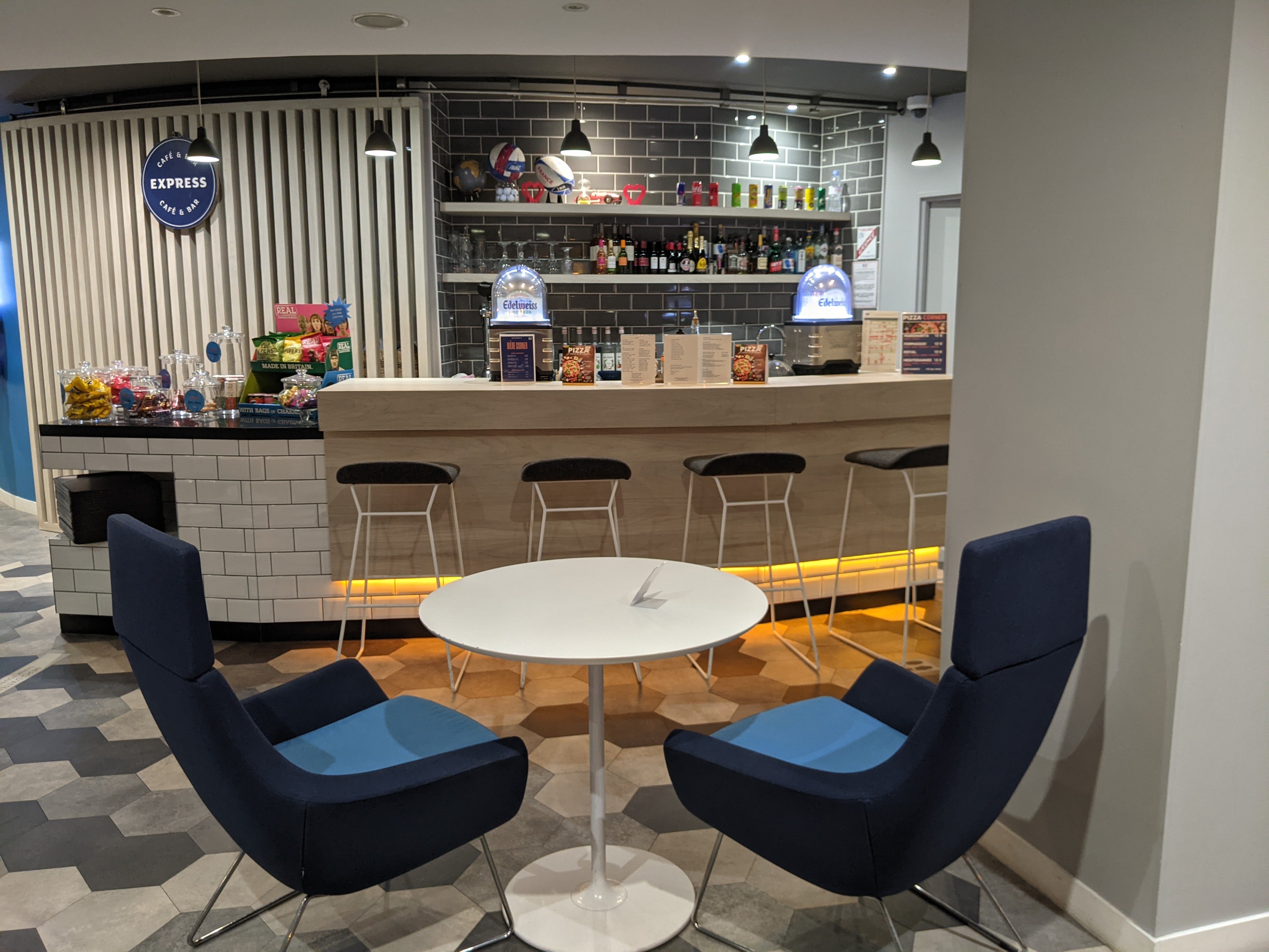 Holiday Inn Express Paris Velizy 53/71