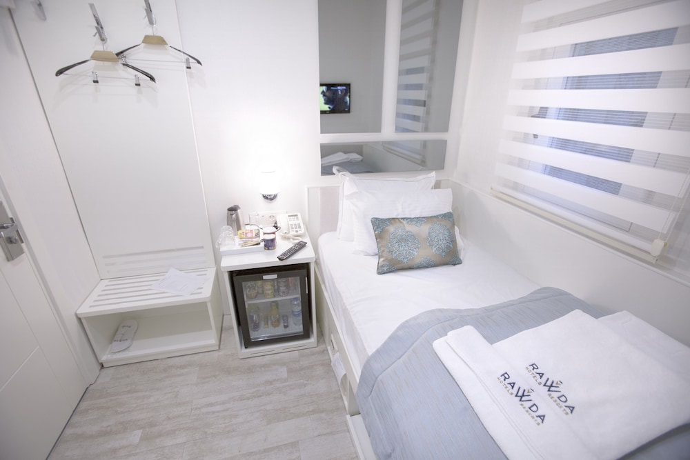 Rawda Hotel Bakirkoy 20/24