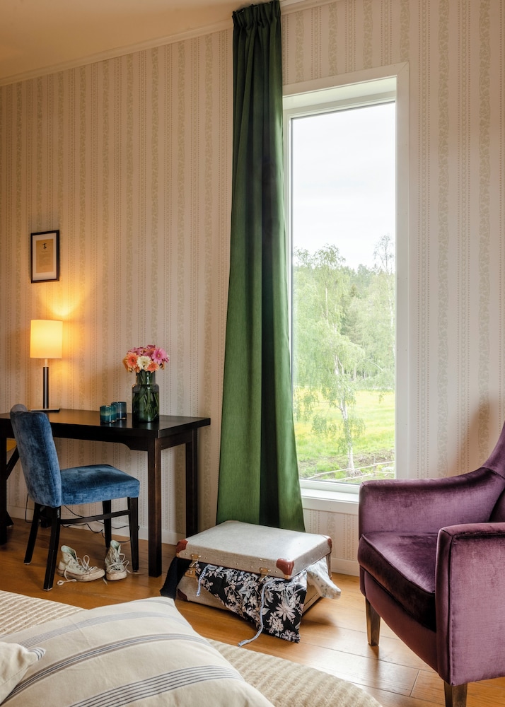 Sostrene Storaas Hotell 30/42