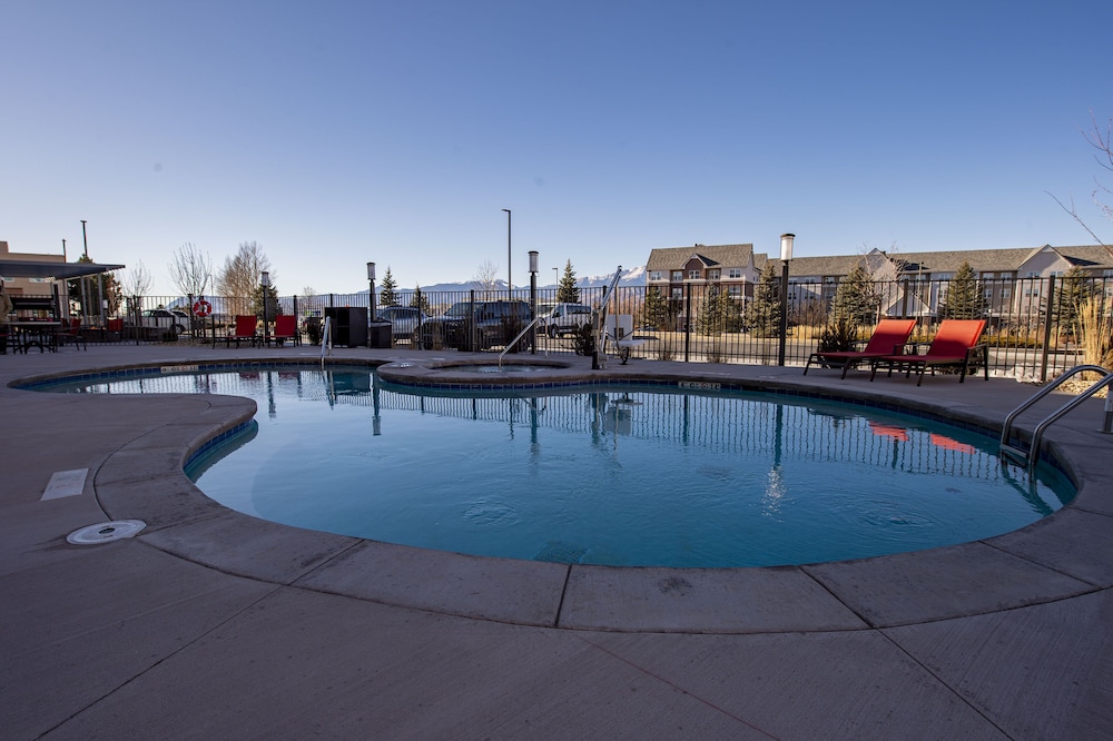 Holiday Inn Express Suites Colorado Springs Afa Northgate 5/56