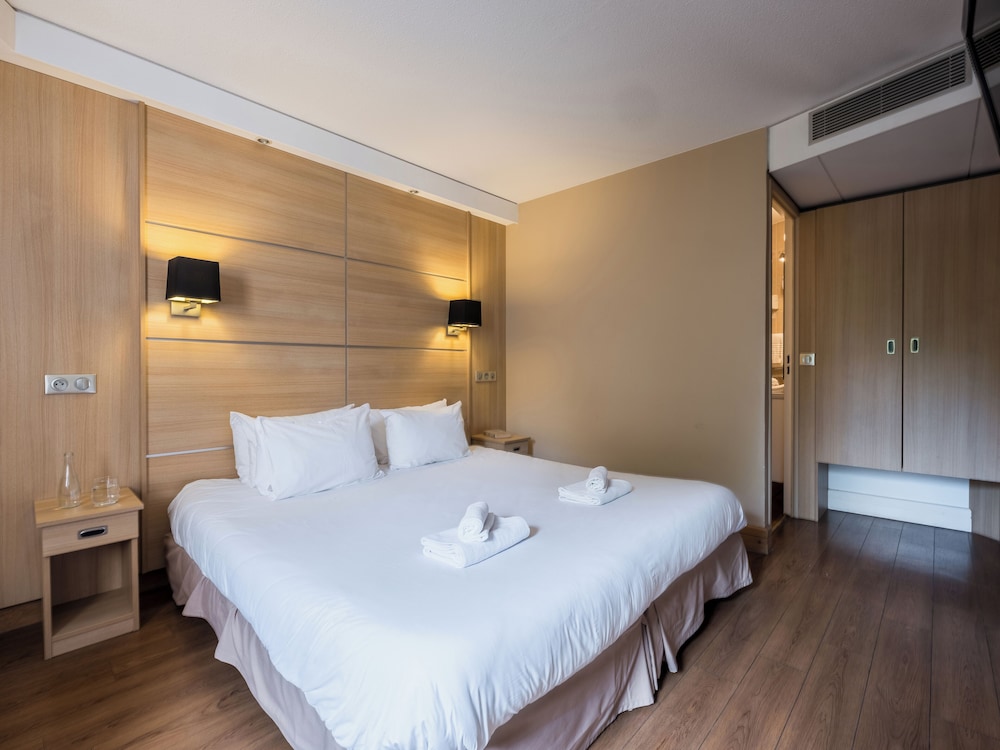 ibis Styles Annecy Le Vieux 24/65