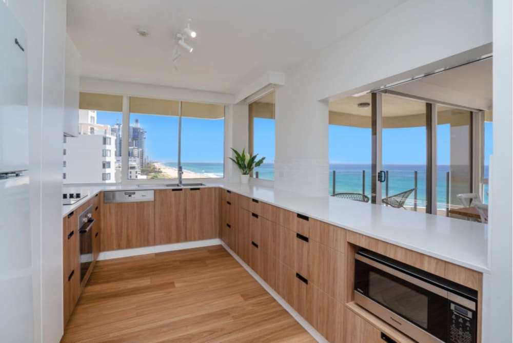 Dorchester on the Beach 23/48