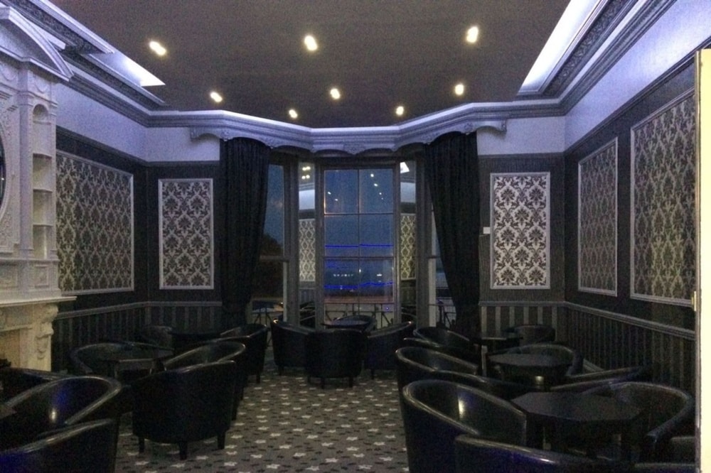 The Carlton Hotel 39/56