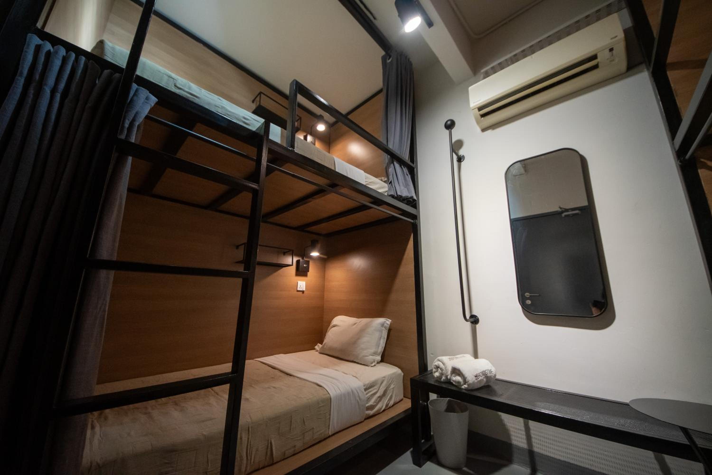 Private, Mixed Dorm, 4 Beds