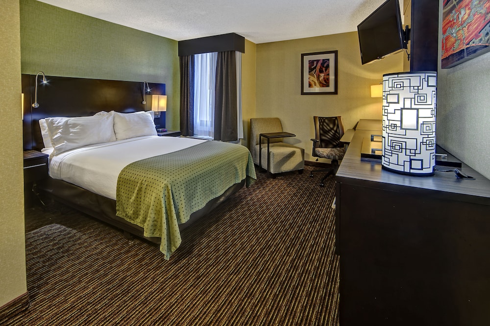 Clarion Hotel & Suites Conference Center Memphis Airport 5/31