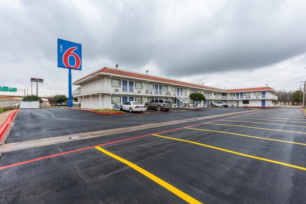 Motel6 North Richland Hills, TX detail