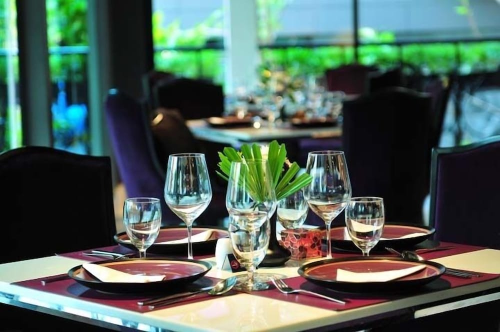 Skye Hotel Bangkok 50/58