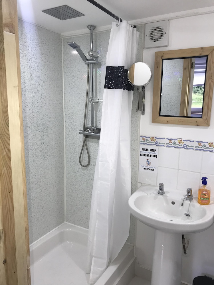 Barton Gate Farm Guesthouse 47/50