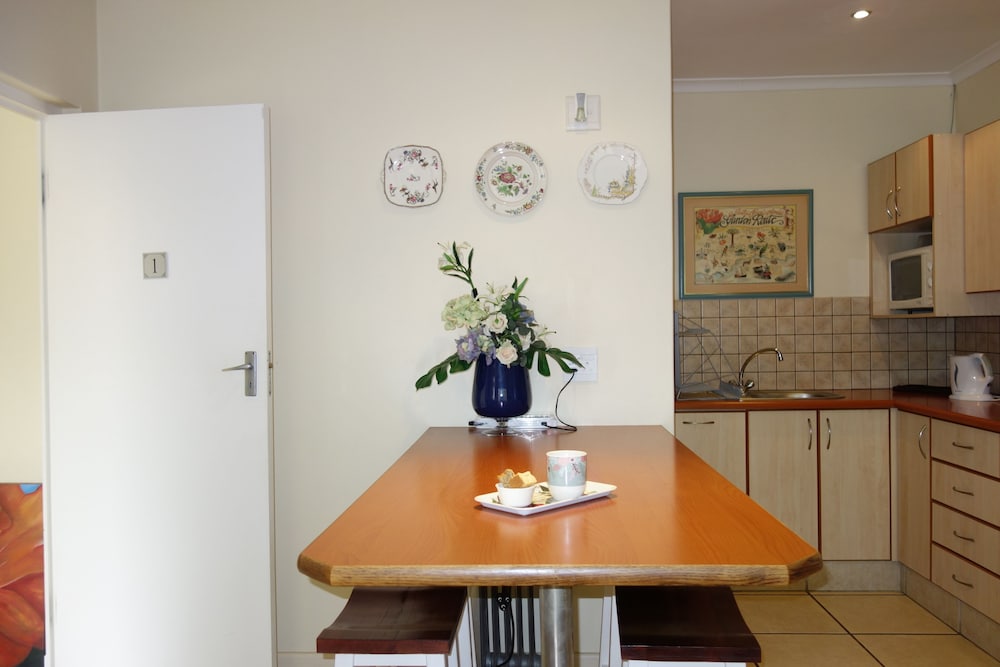 Cherry Berry Guest House 6/39