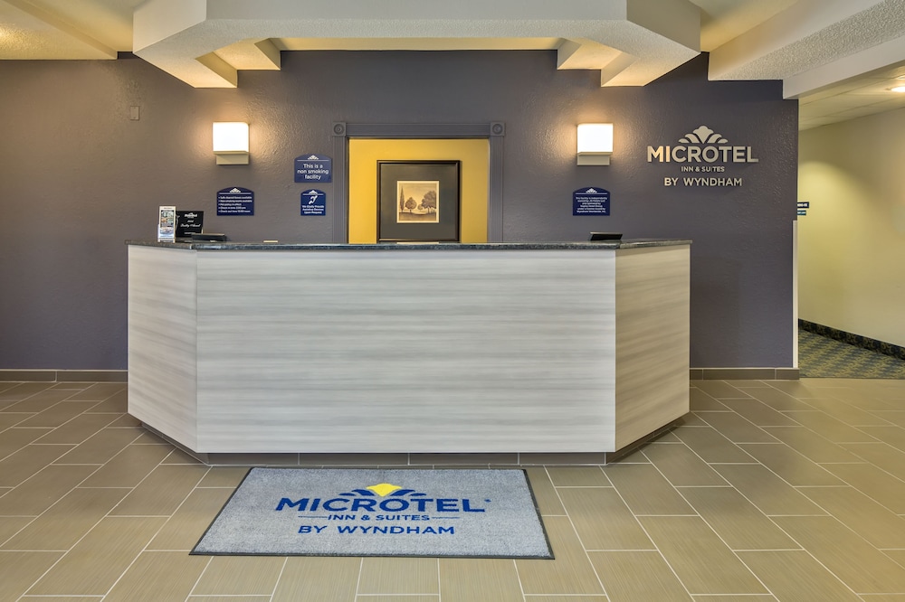 Microtel Inn & Suites by Wyndham Leesburg/Mt Dora 4/38
