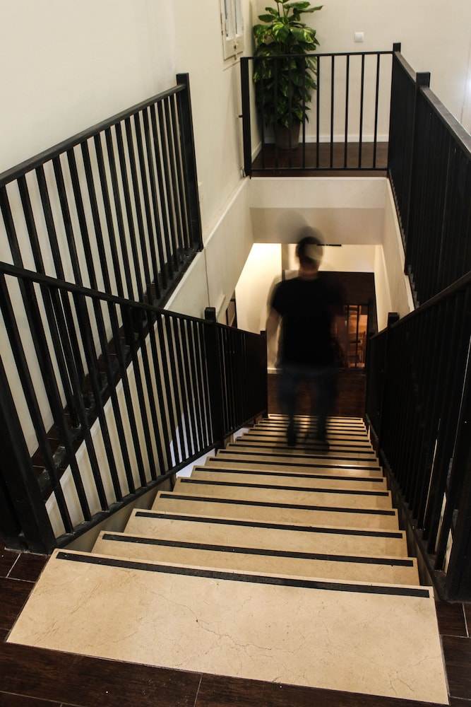 360 Hostel 28/34