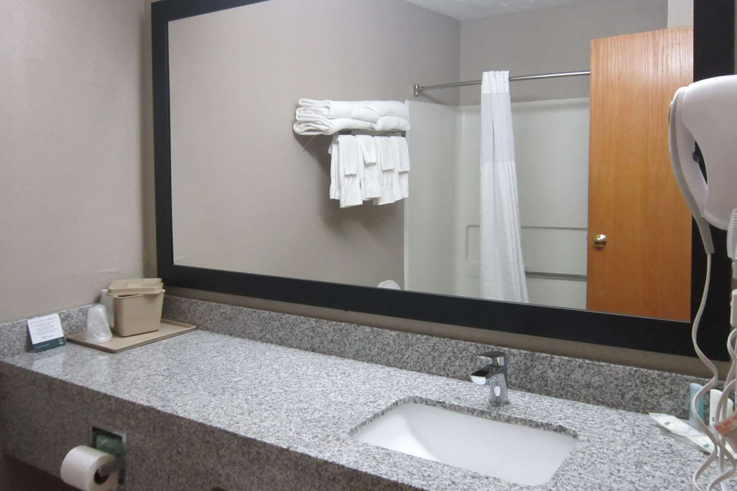 Quality Inn Nashville Bloomington 46/47