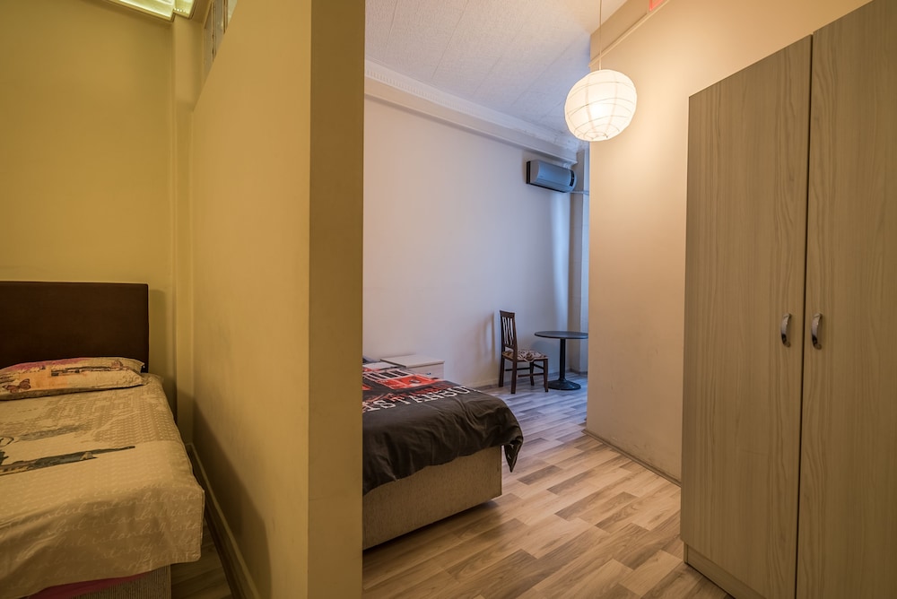 Hotel Erenler 25/50