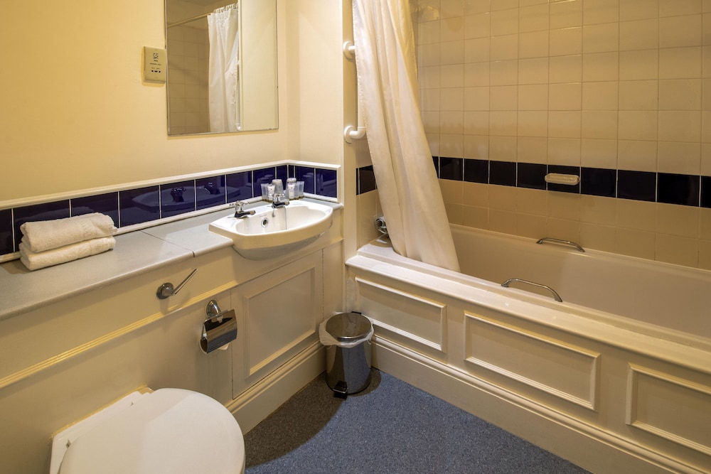 Bosworth Hall Hotel & Spa 60/61