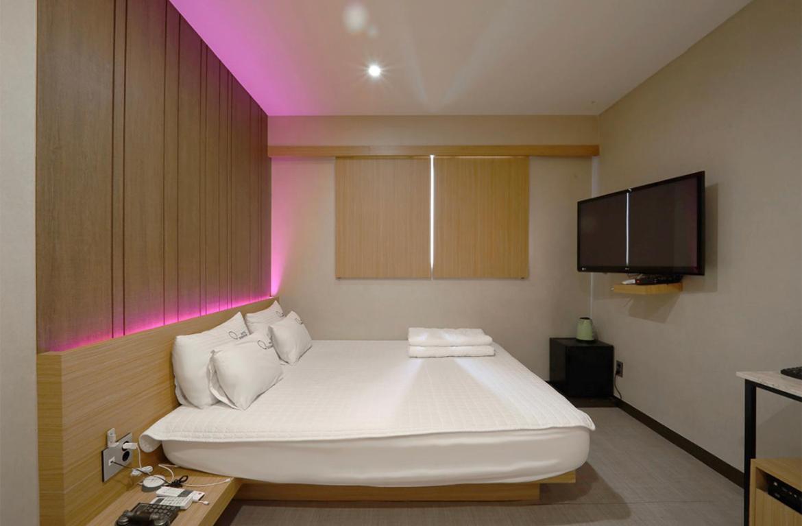 Nampo Comma Hotel 4/48