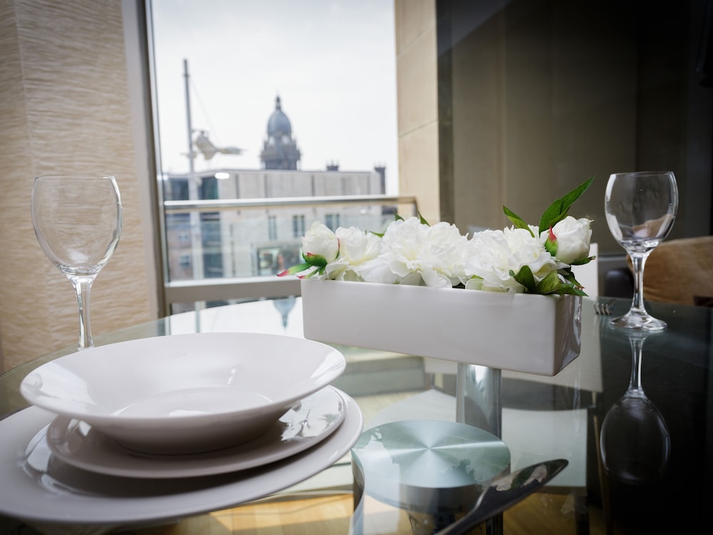 Live In Leeds Millenium Square Apartment 45/45