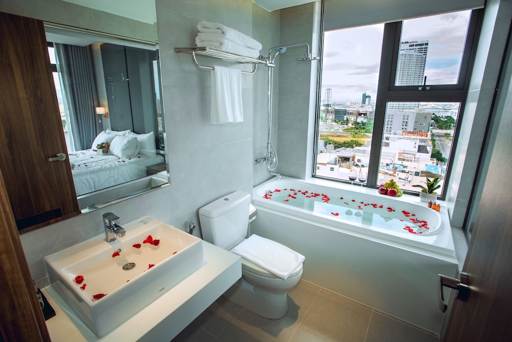 Glamour Hotel Da Nang 30/30