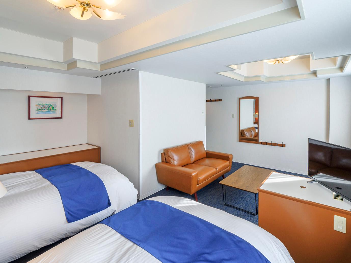 Standard, Twin Beds, West Wing
