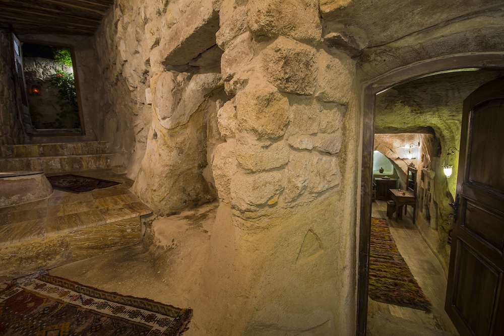 Assiana Cave House 13/50