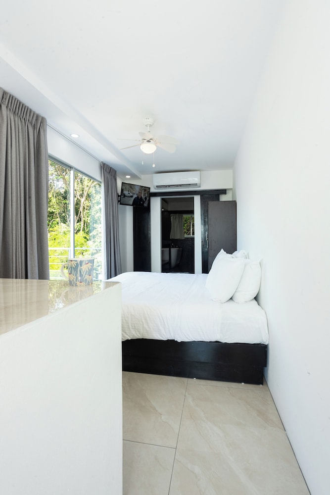 El Faro Beach Hotel 19/65