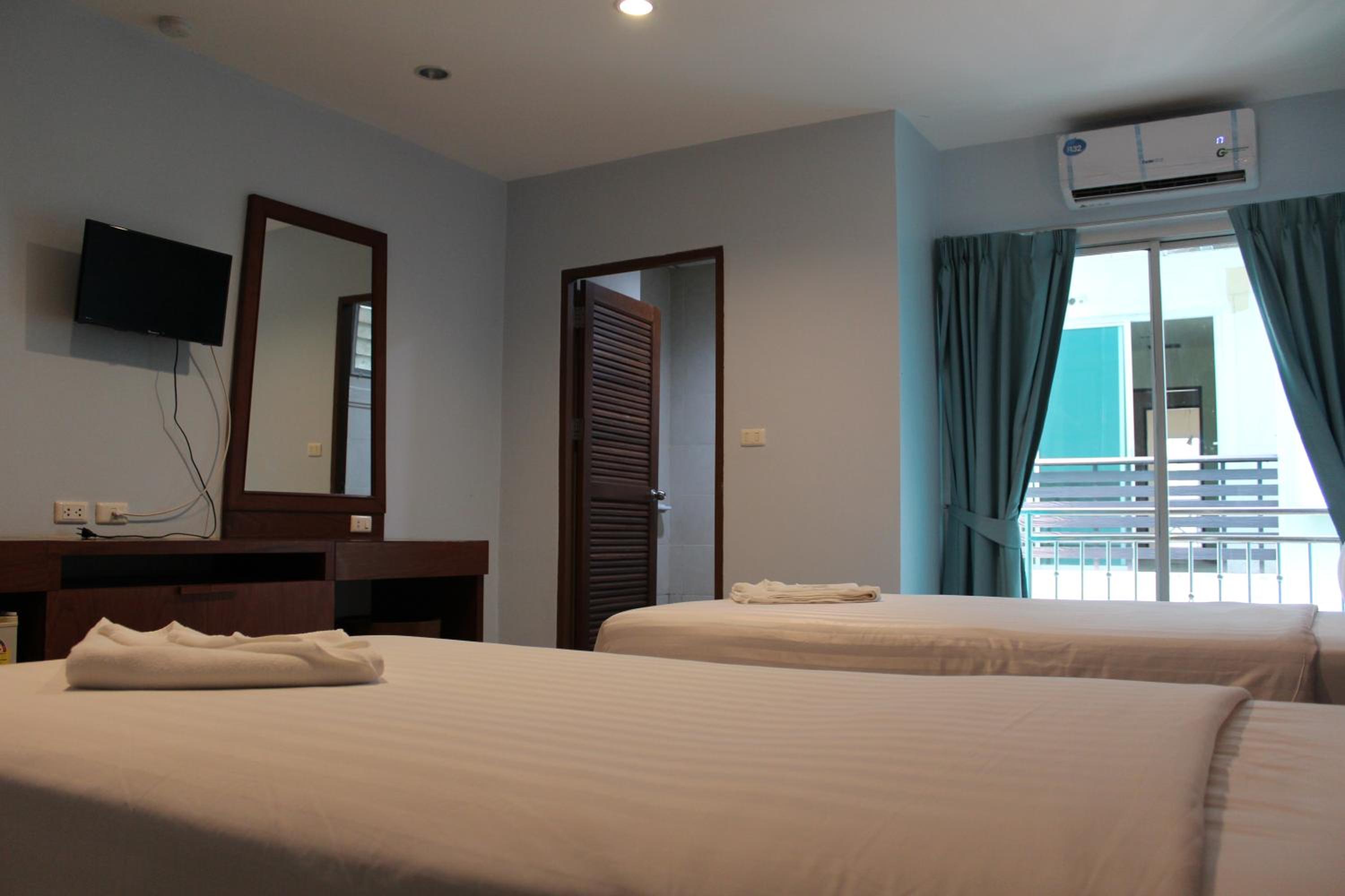 Cokoon Deva Patong Hotel 22/38