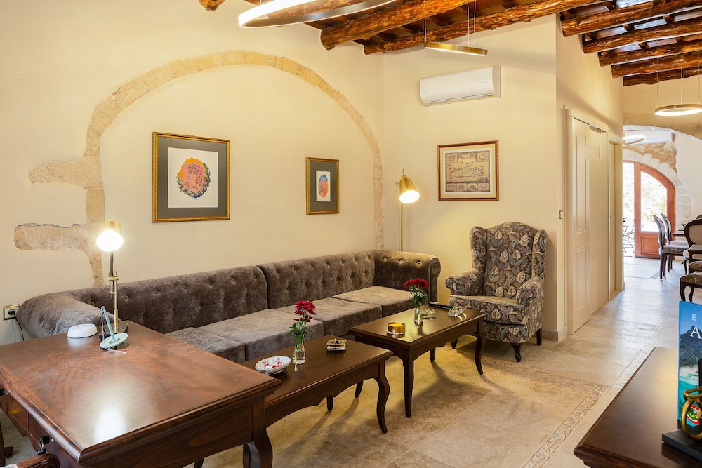 Phaedra Suites - Adults Only 31/50