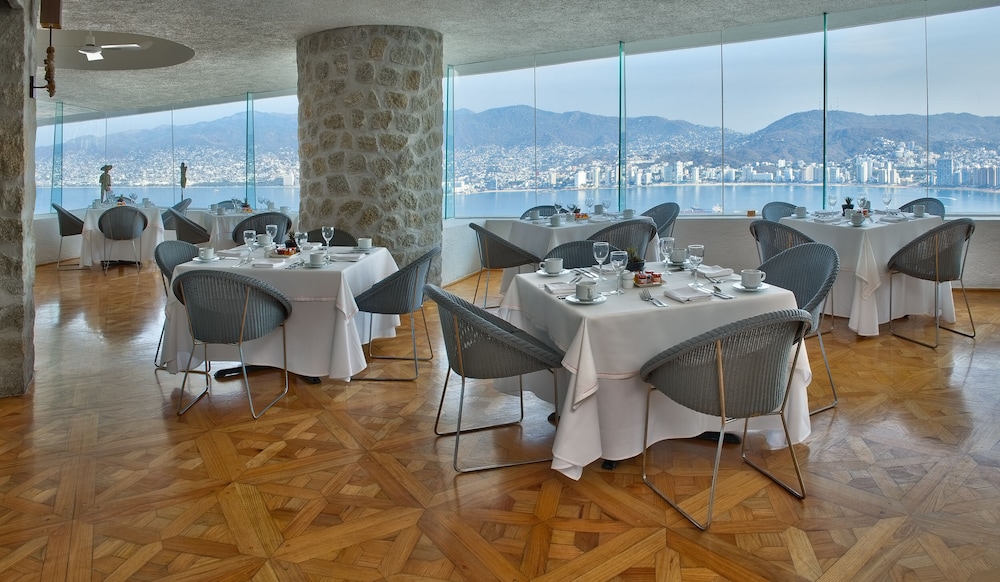 Las Brisas Acapulco 60/77