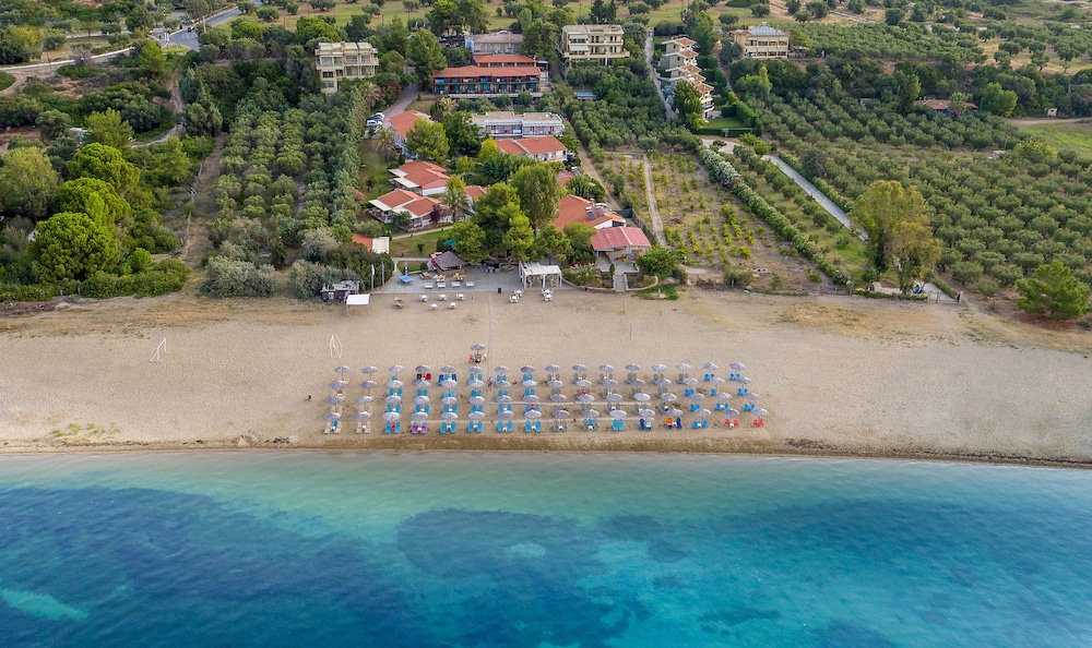 CORAL BLUE BEACH HOTEL in GERAKINI