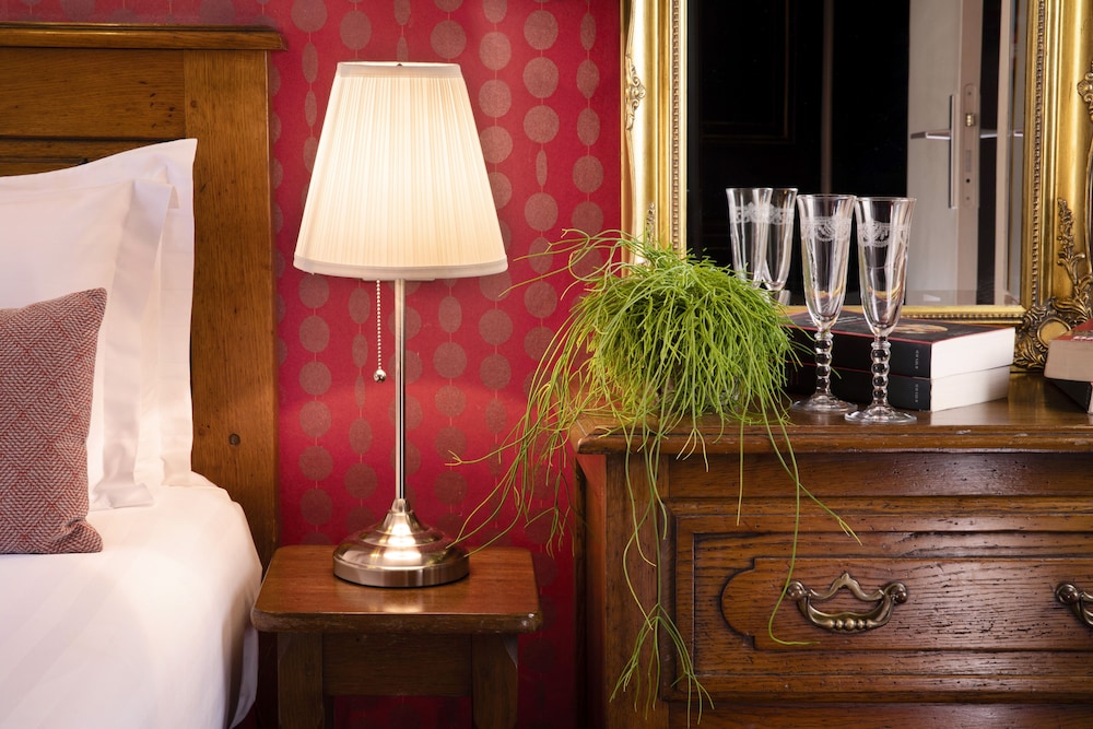 WELCOME HOTEL 43/57