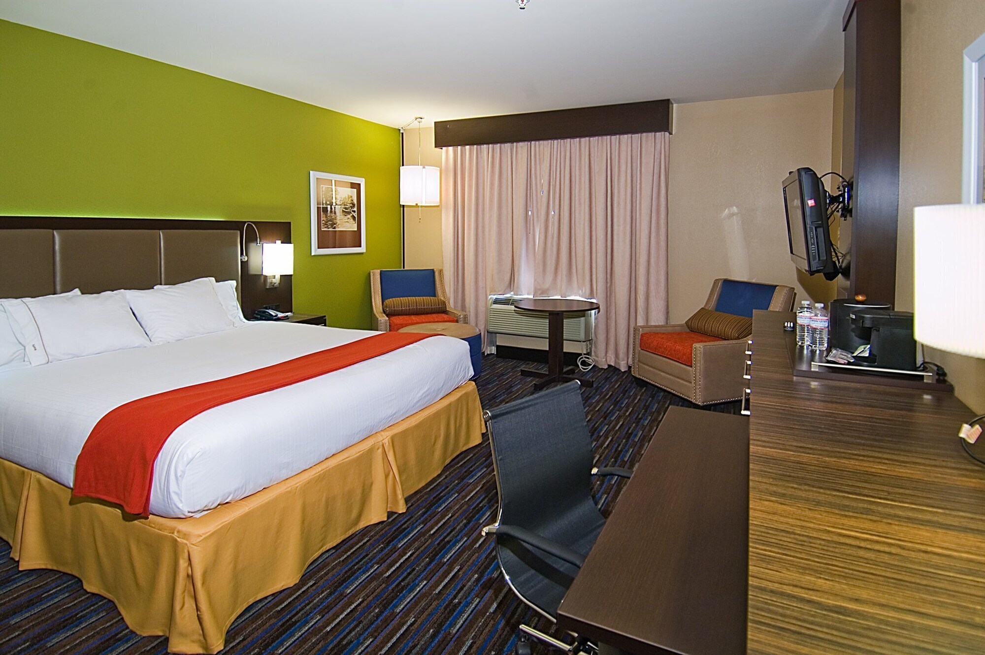 Leisure, King Bed
