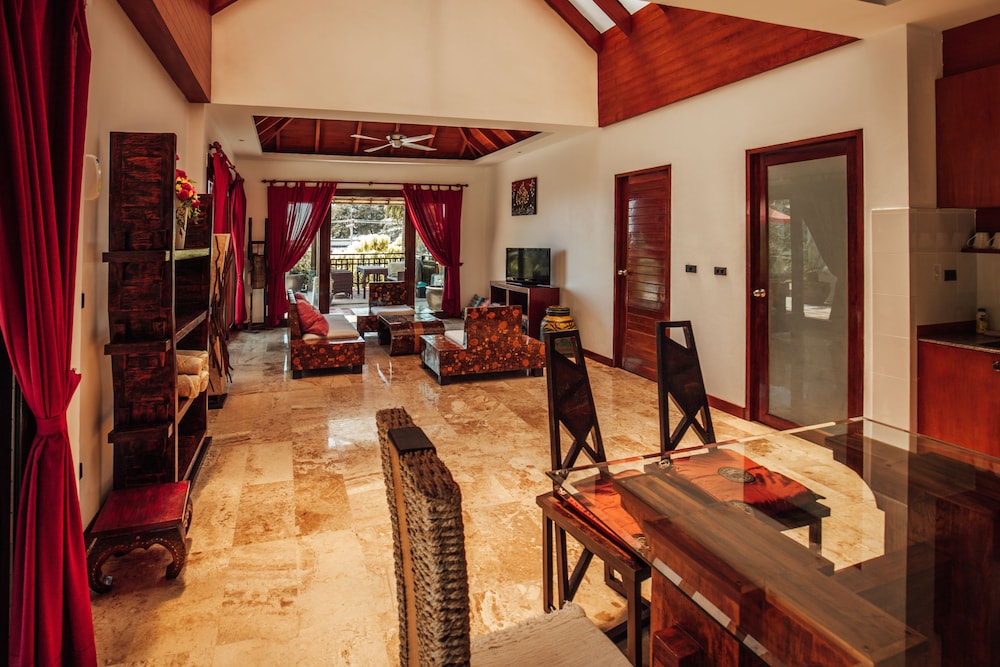 Thai Island Dream Estate 44/70
