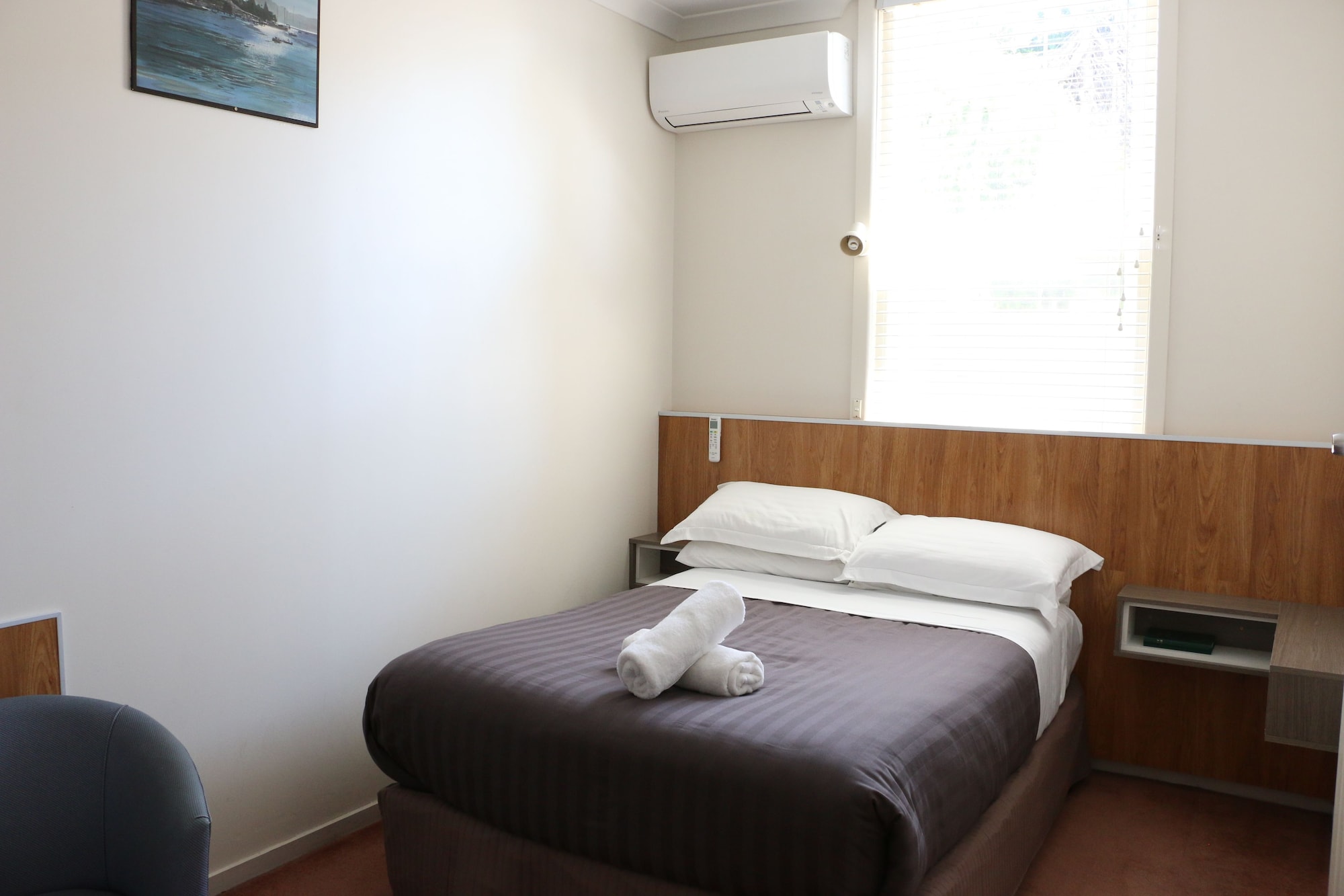 BUDGET, DOUBLE BED