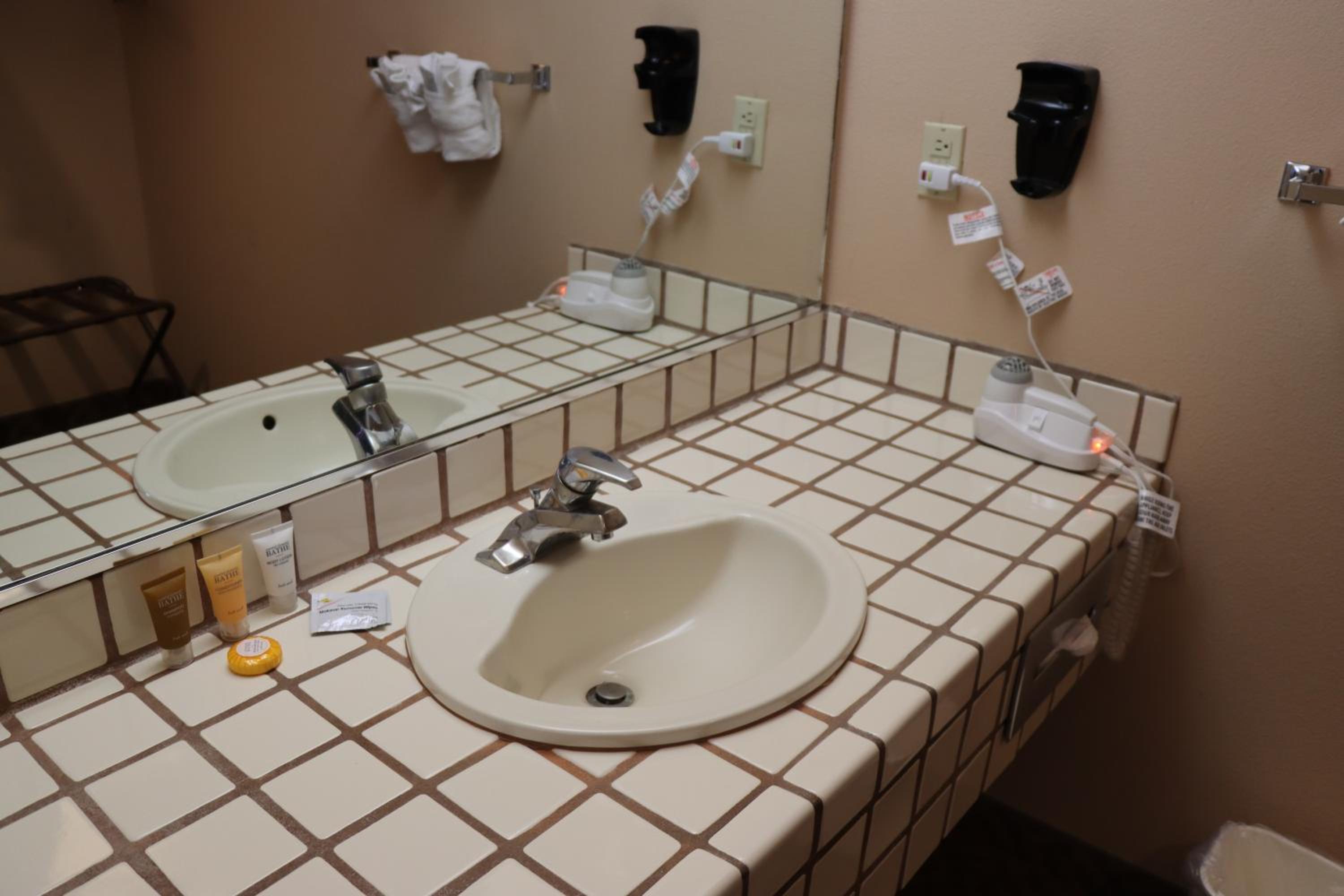 Studio, Sagebrush Inn Suites 9/10