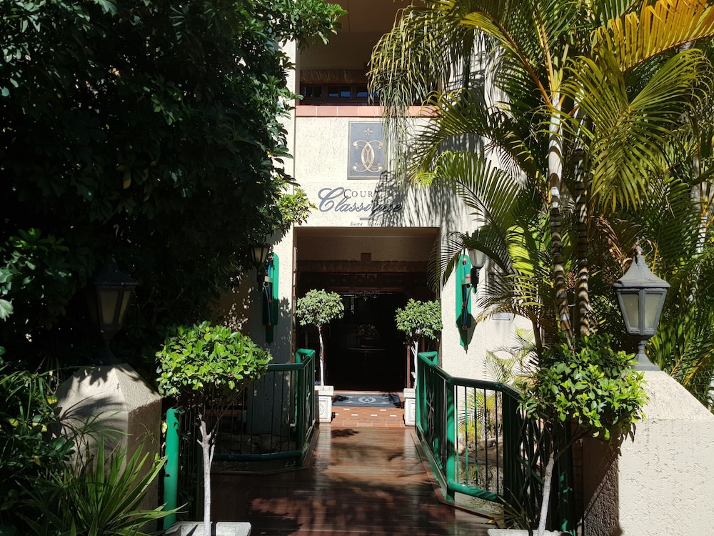 Court Classique Suite Hotel 3/50