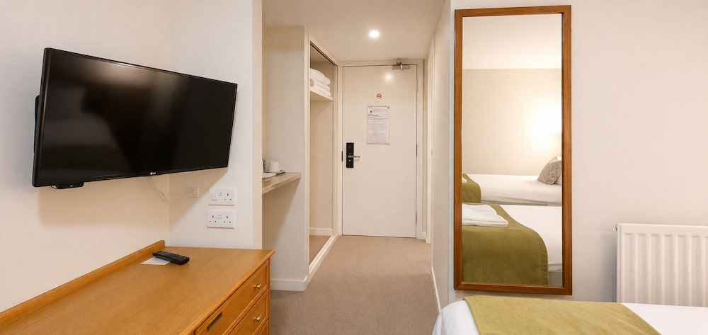 Brae Hotel 30/50