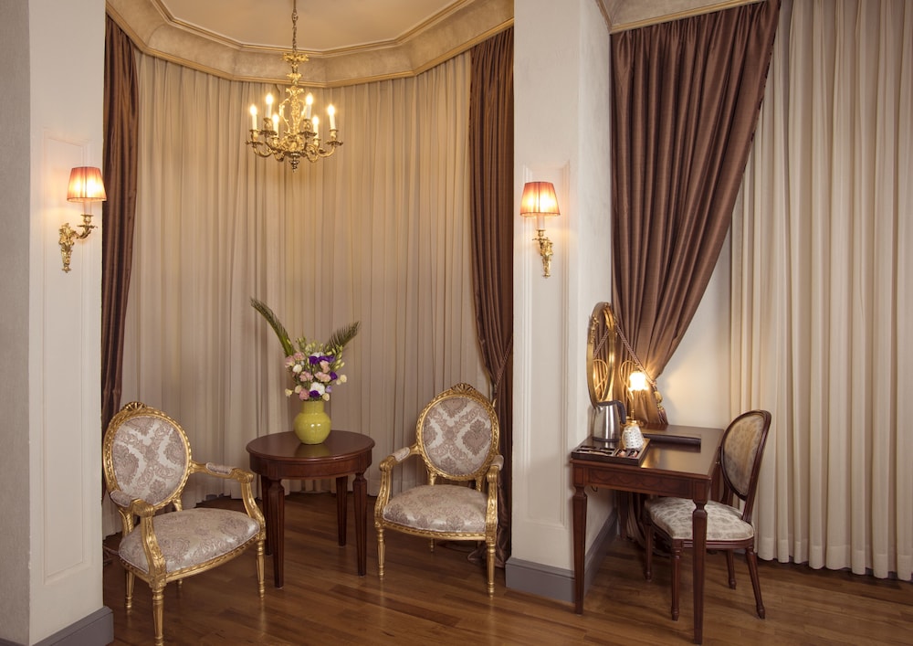 Palazzo Donizetti Istanbul, Tapestry Collection by Hilton 42/75