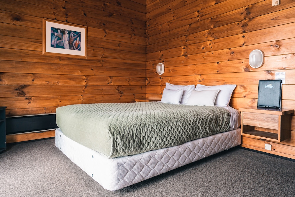 Tower, King Bed, Single Bed