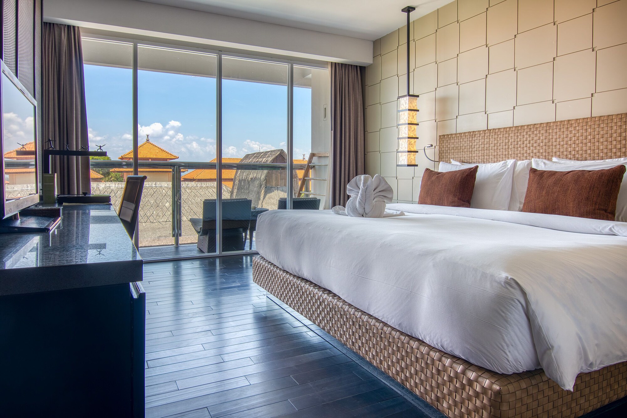 2 BEDROOMS, FAMILY SUITE