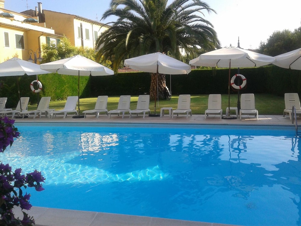Albergo Roma 37/39
