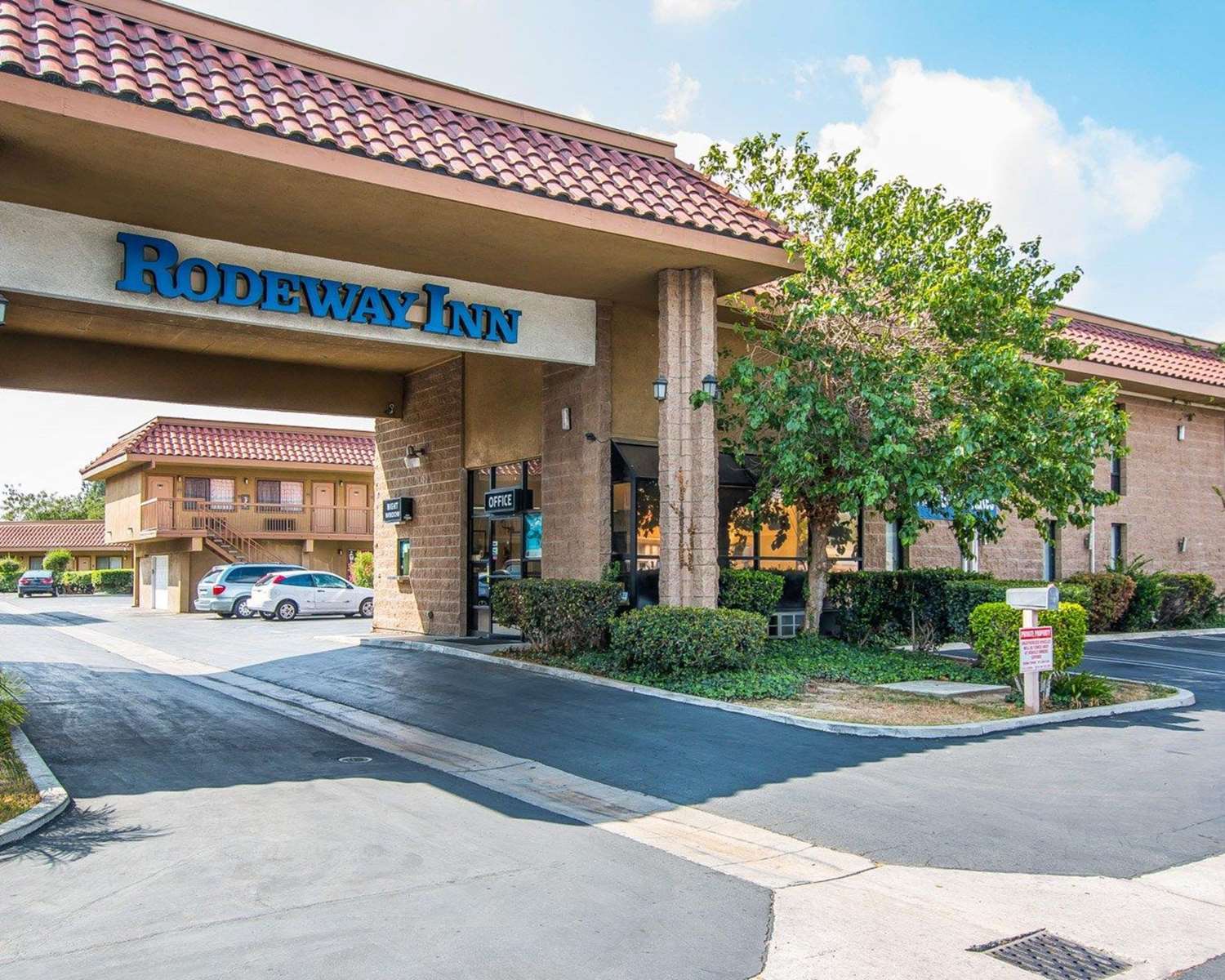 Palm Inn Riverside 27/29