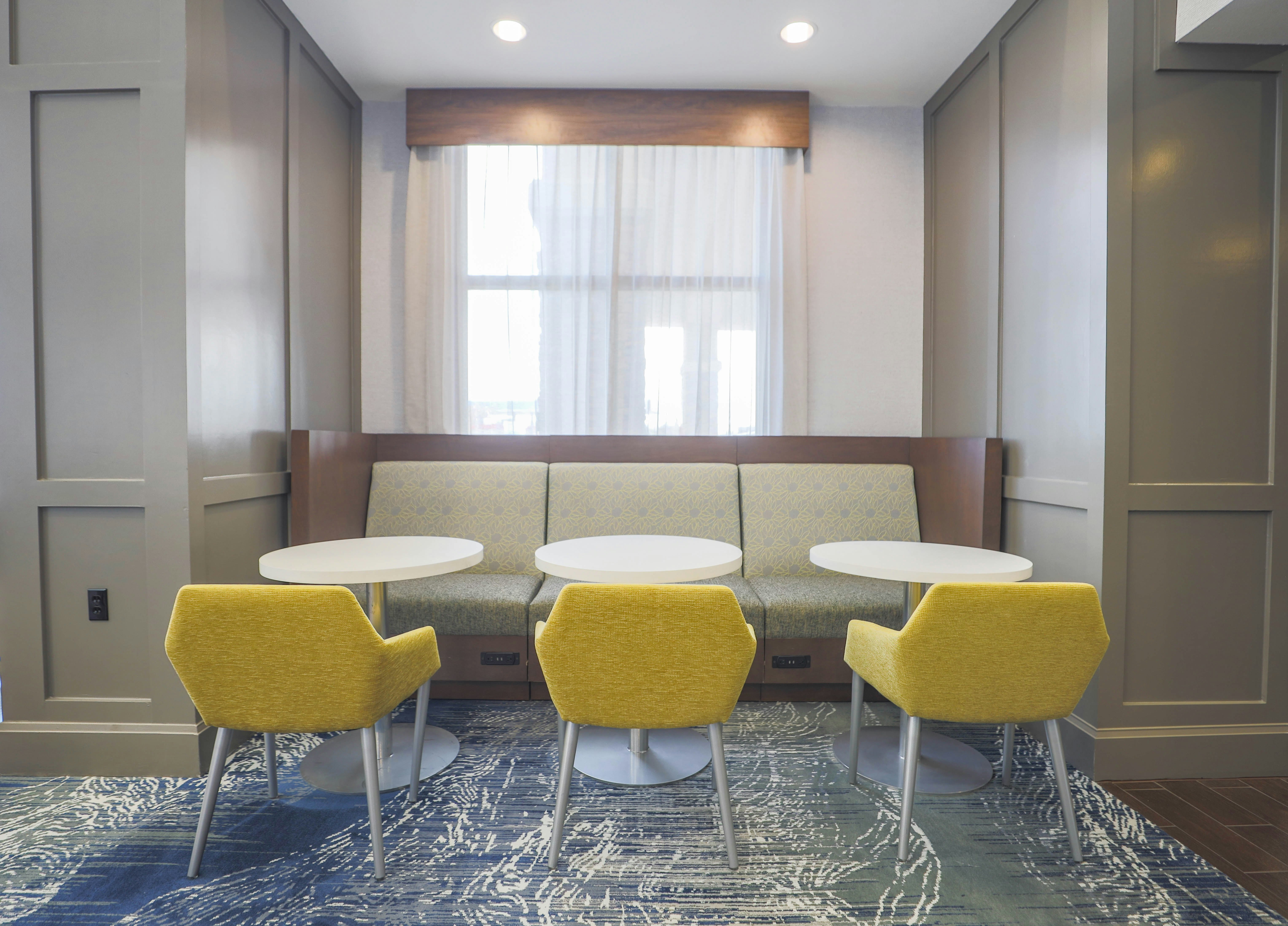 Hampton Inn & Suites Bay City, TX 33/39