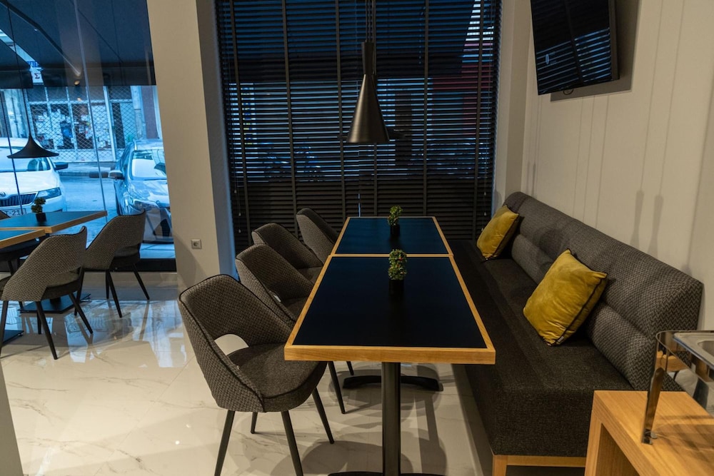 Grand Port Suites Thessaloniki 13/26