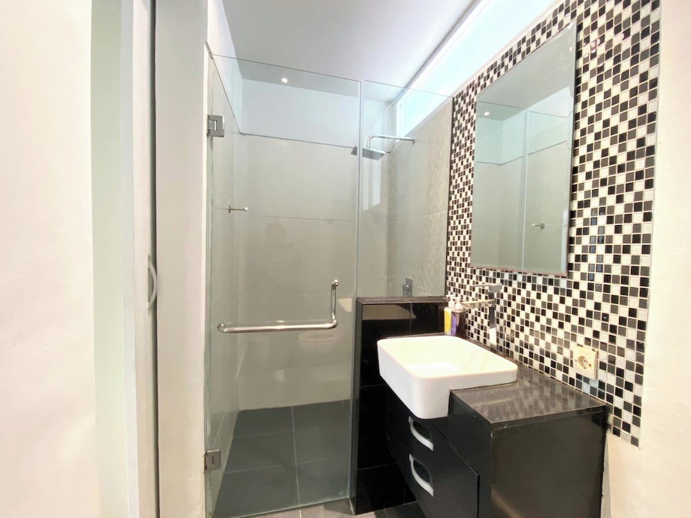 Coast Boutique Apartments 52/53